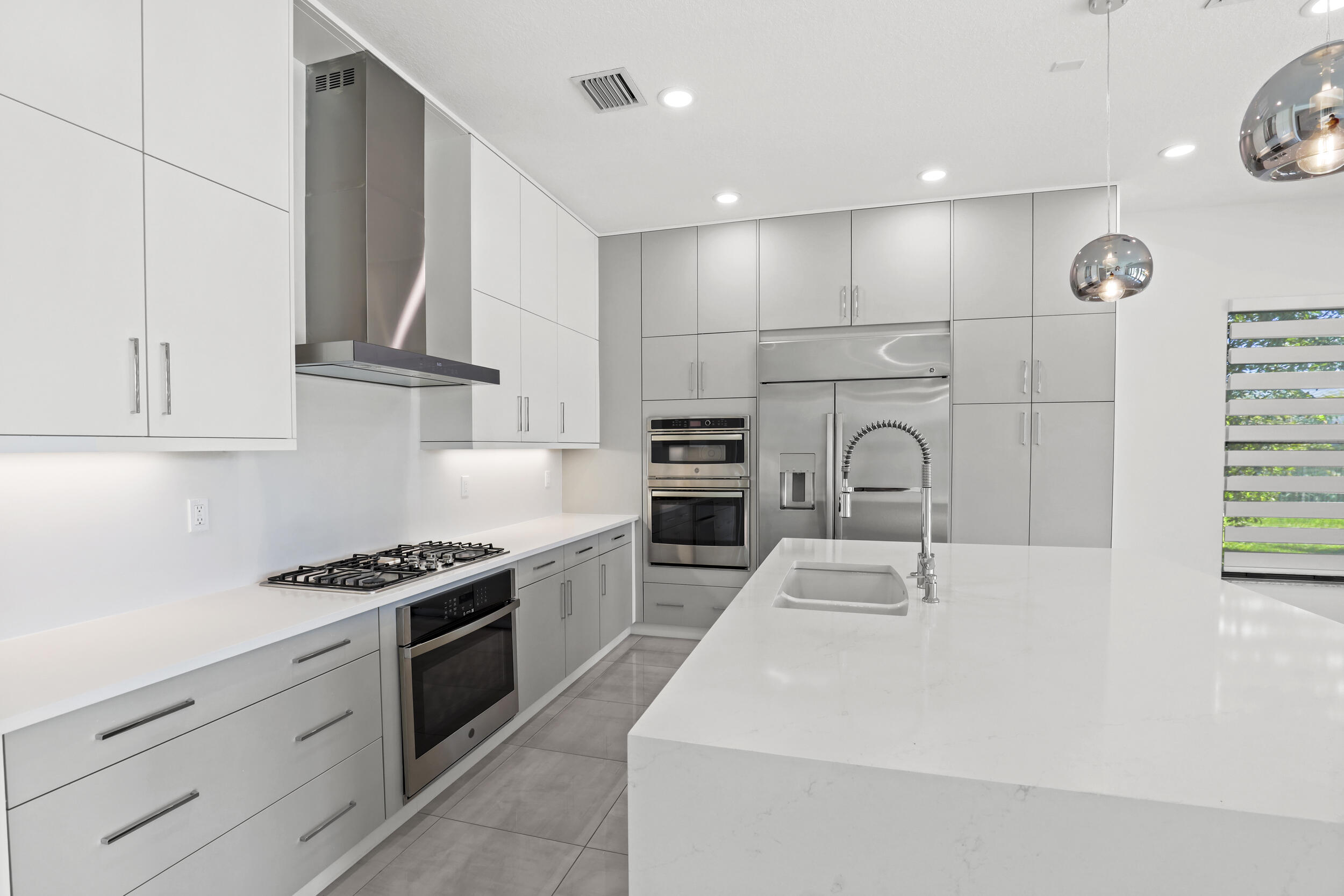 BRIDGES MIZNER PUD BRIDGES SOUTH PLAT SEVEN - Residential Lease