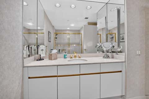 Tiny photo for 20290 Fairway Oaks Drive #222, Boca Raton, FL 33434 (MLS # B26061409)