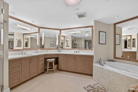 Tiny photo for 20290 Fairway Oaks Drive #222, Boca Raton, FL 33434 (MLS # B26061409)