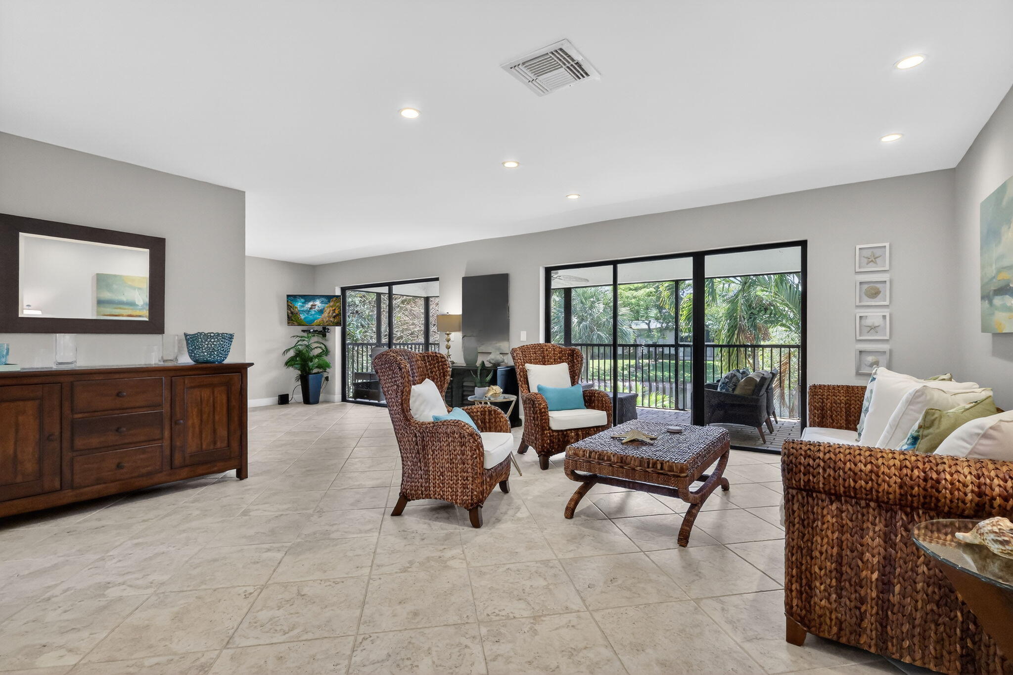 STRATFORD AT HUNTERS RUN CONDO - Residential