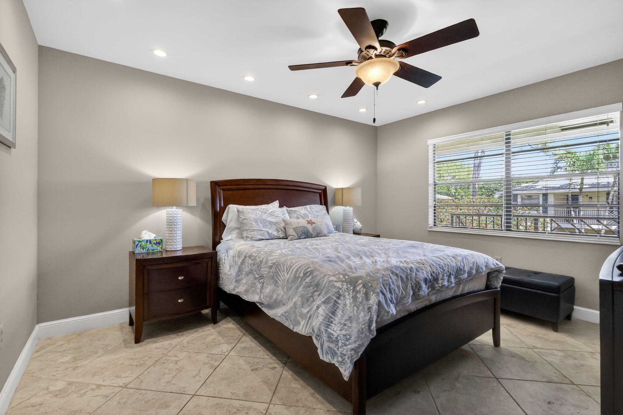 STRATFORD AT HUNTERS RUN CONDO - Residential