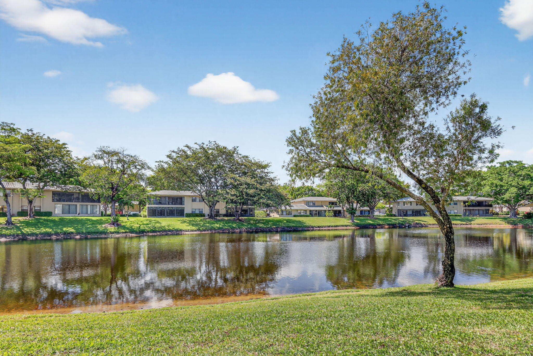 STRATFORD AT HUNTERS RUN CONDO - Residential