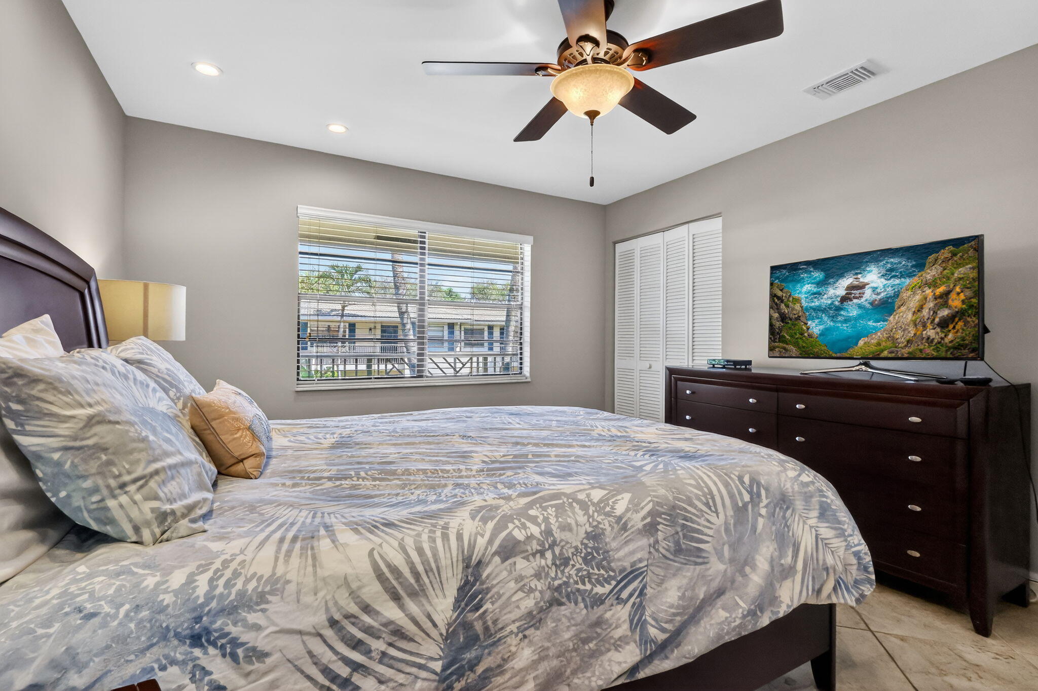 STRATFORD AT HUNTERS RUN CONDO - Residential