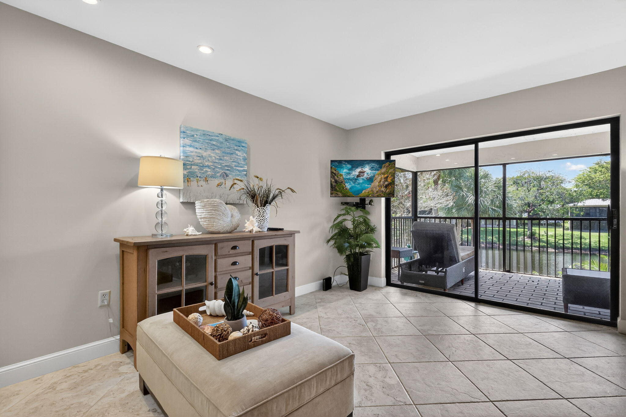 STRATFORD AT HUNTERS RUN CONDO - Residential