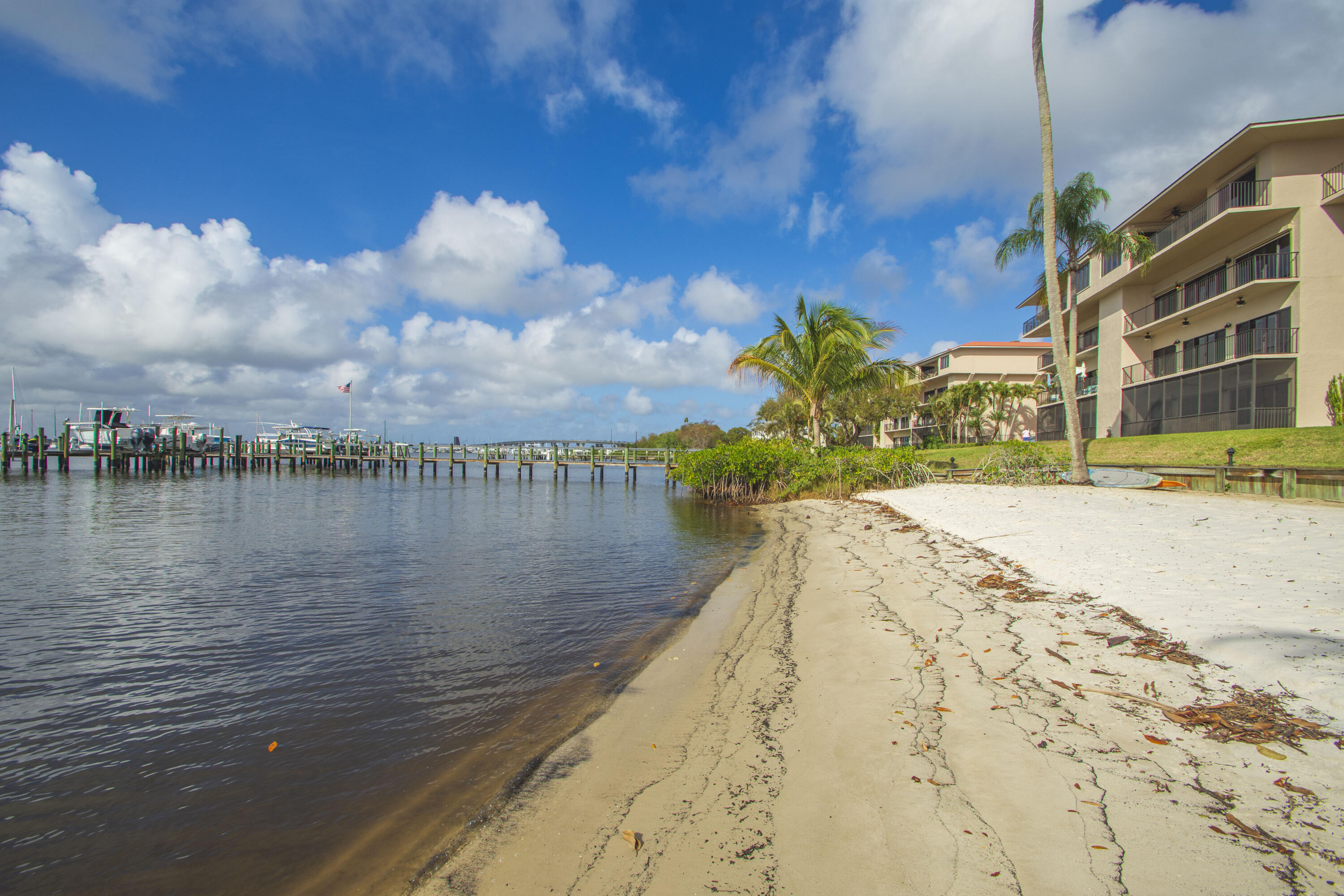 Edgewater Villas - Residential