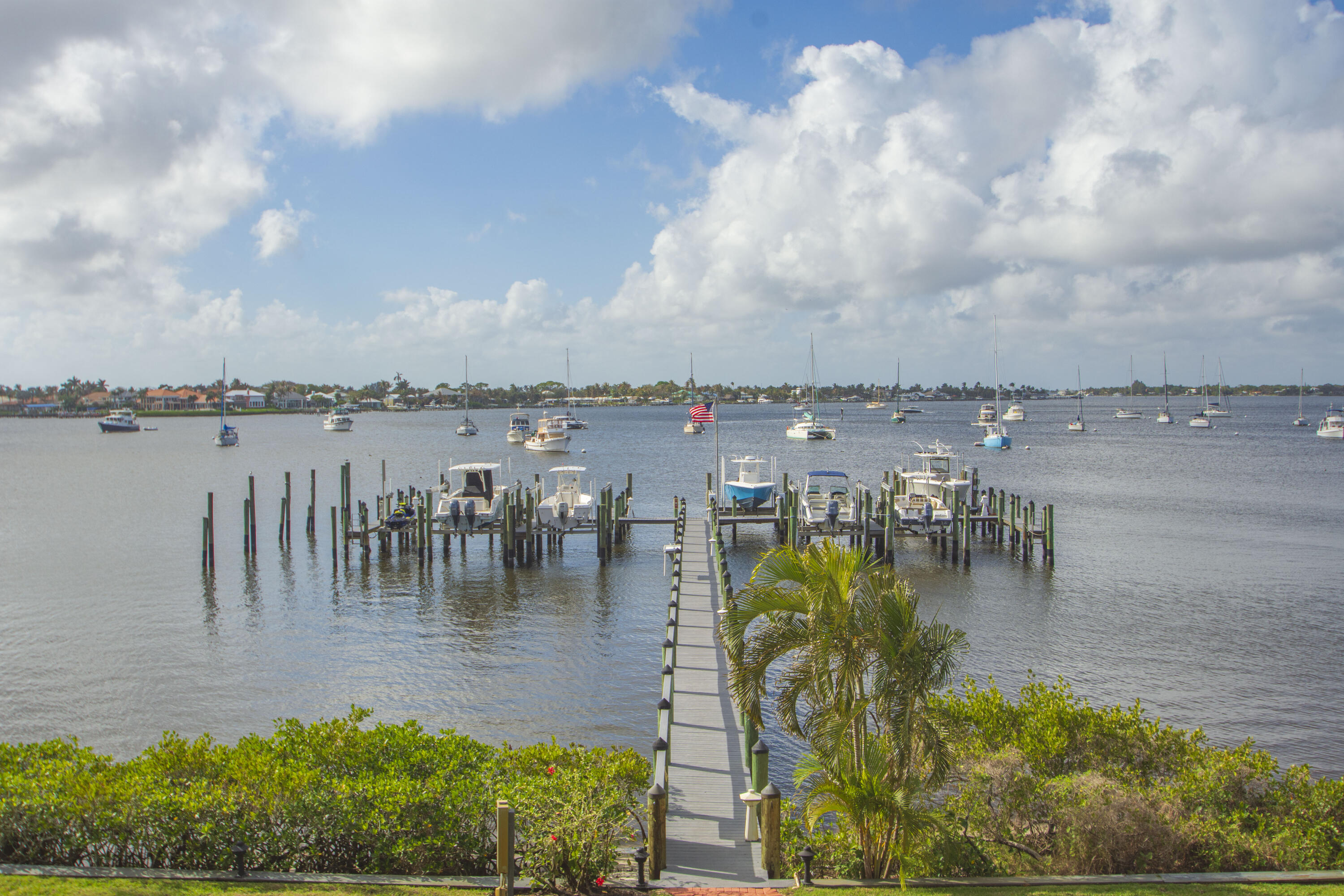 Edgewater Villas - Residential