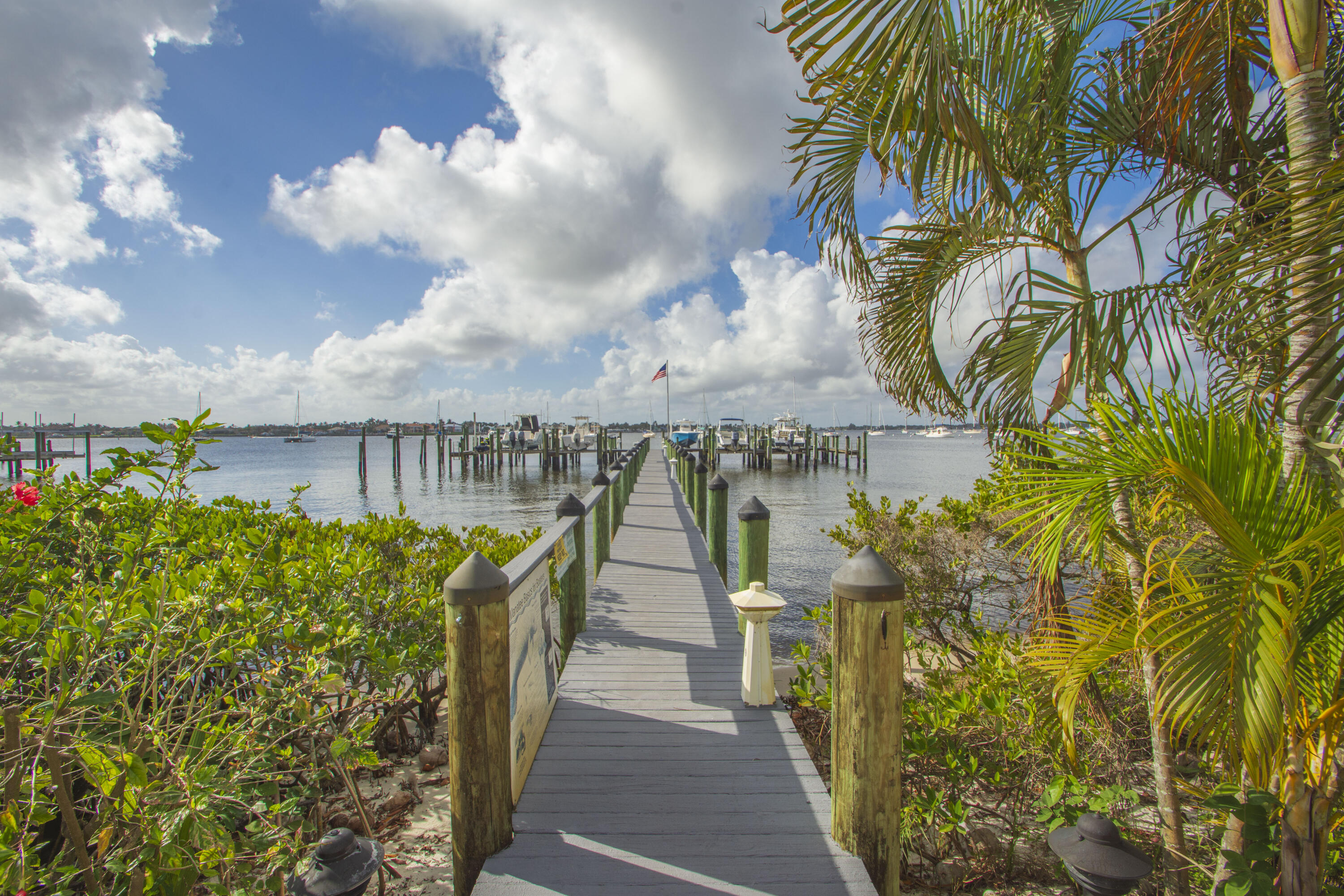 Edgewater Villas - Residential