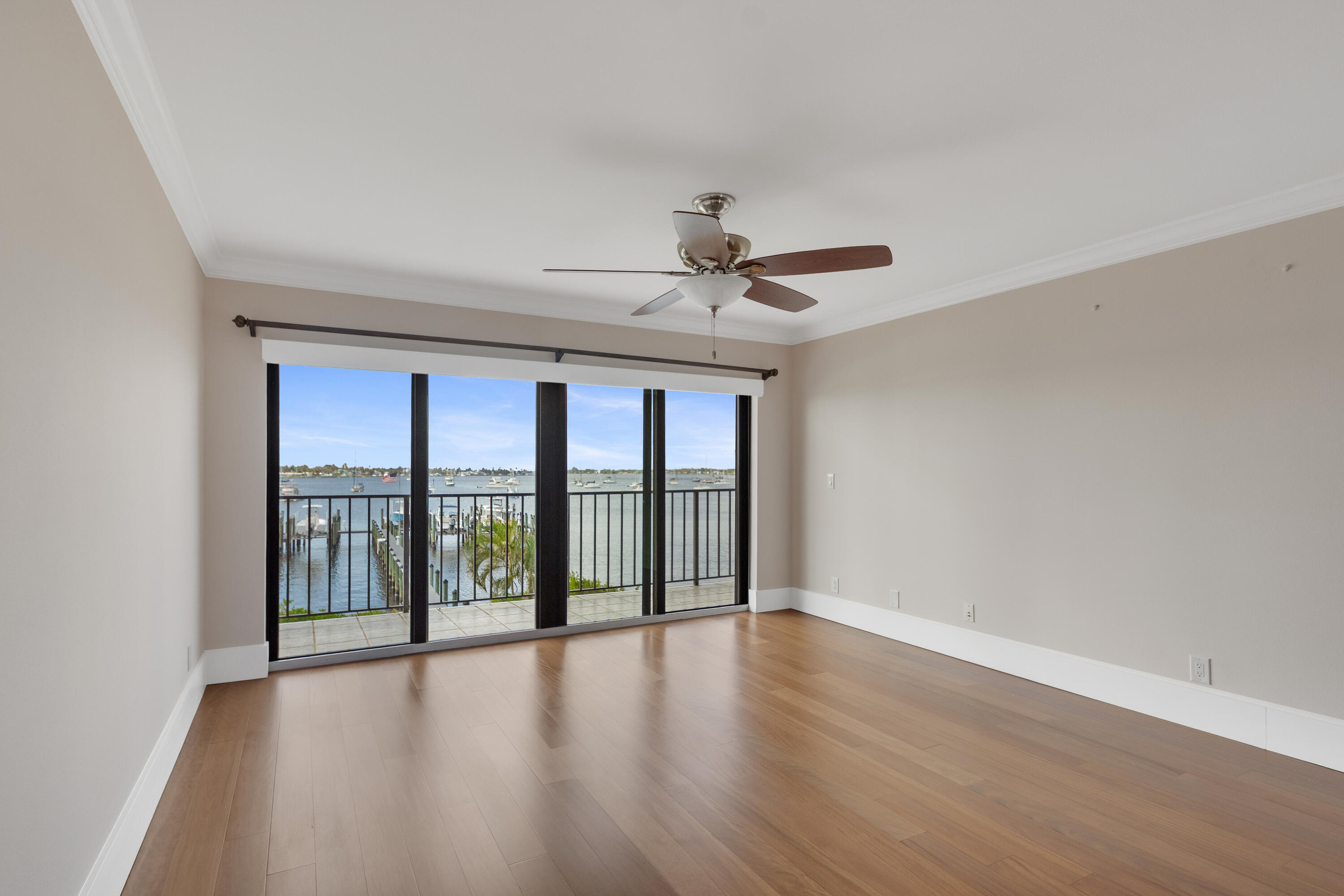 Edgewater Villas - Residential