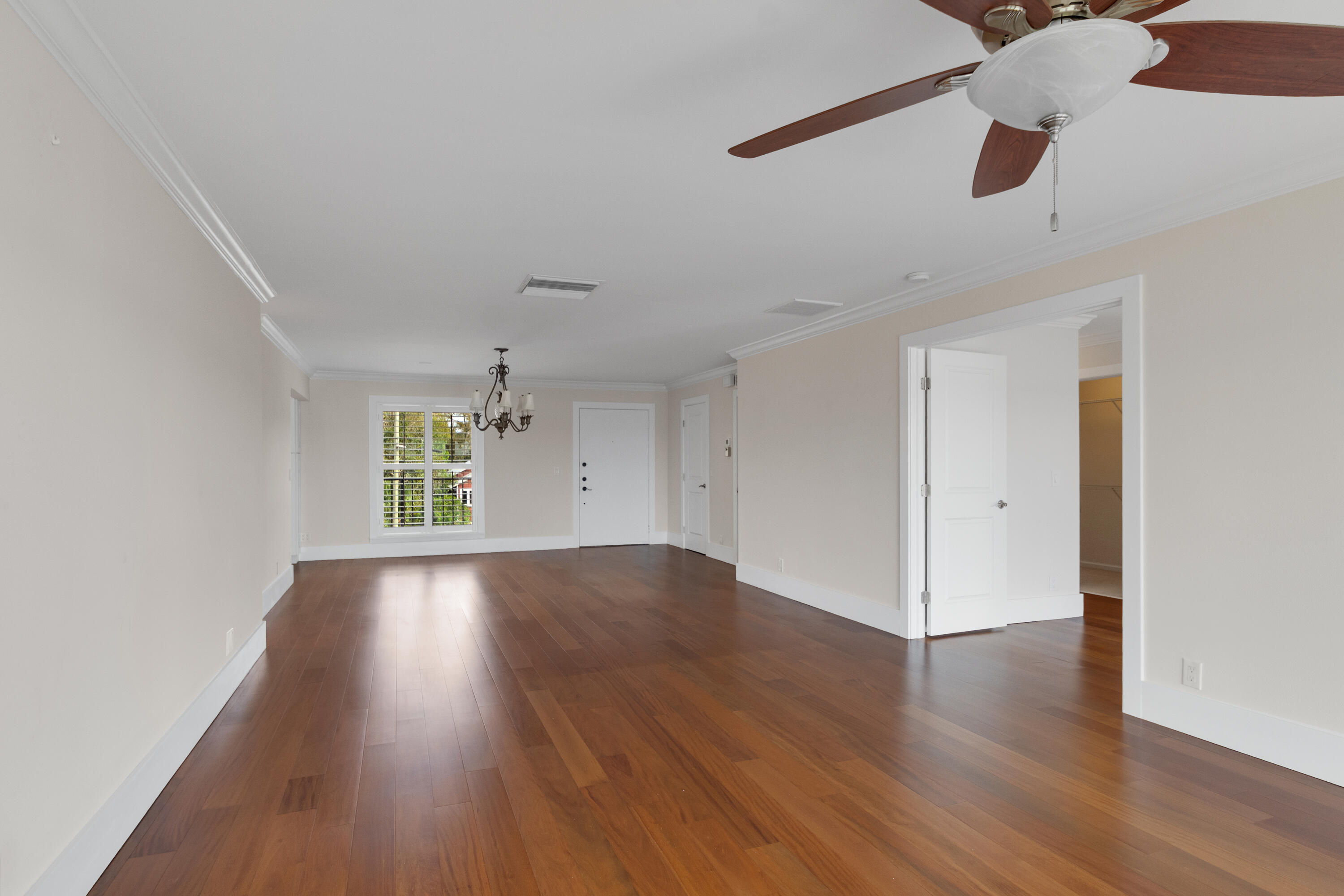 Edgewater Villas - Residential