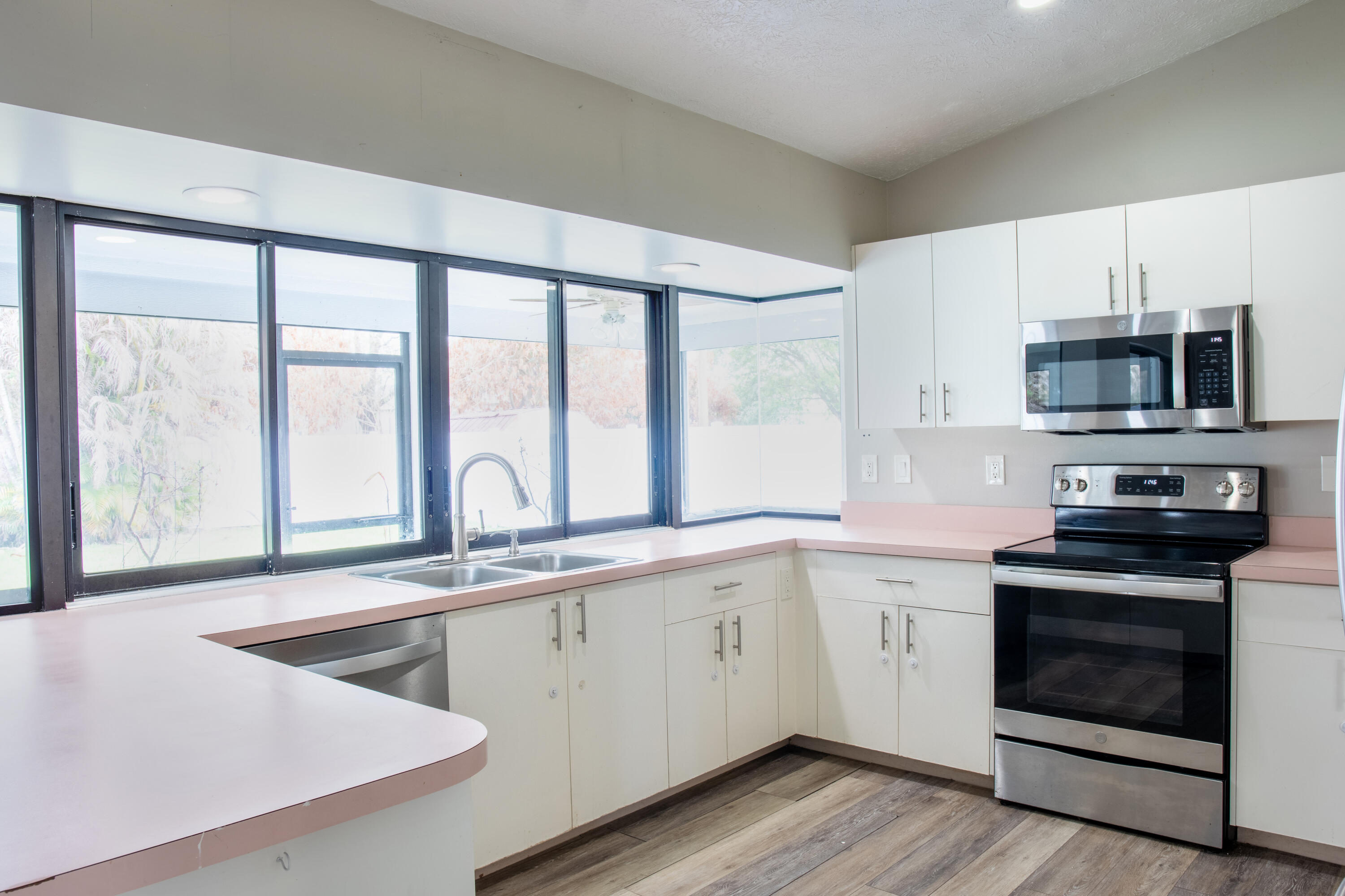 PORT ST LUCIE SECTIO - Residential Lease