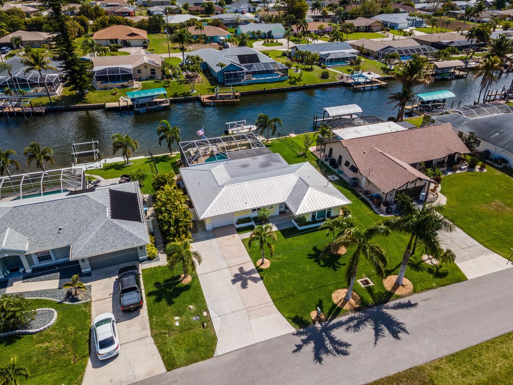 Photo of 3517 SE 1st Avenue, Cape Coral, FL 33904 (MLS # B26003681)