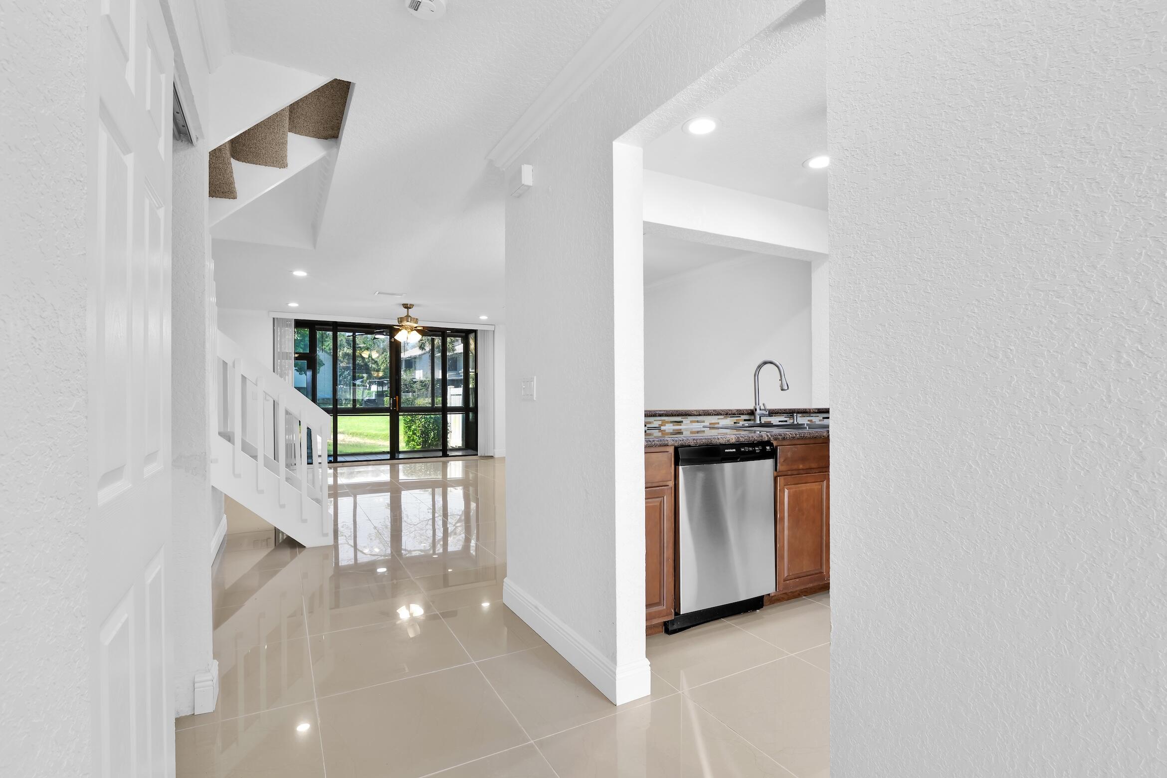 BAYWOOD VILLAGE II-B CONDO - Residential Lease