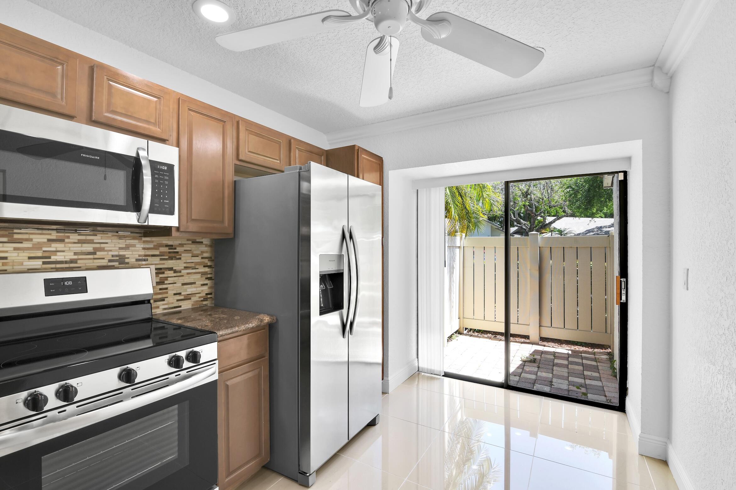 BAYWOOD VILLAGE II-B CONDO - Residential Lease