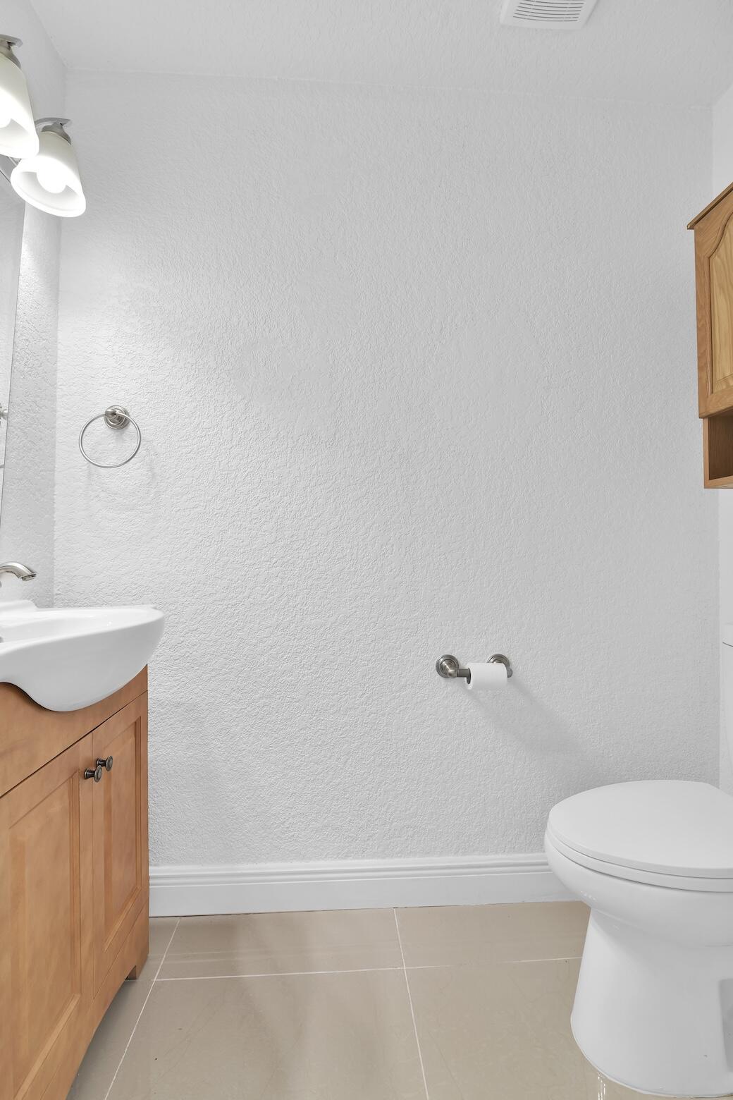 BAYWOOD VILLAGE II-B CONDO - Residential Lease