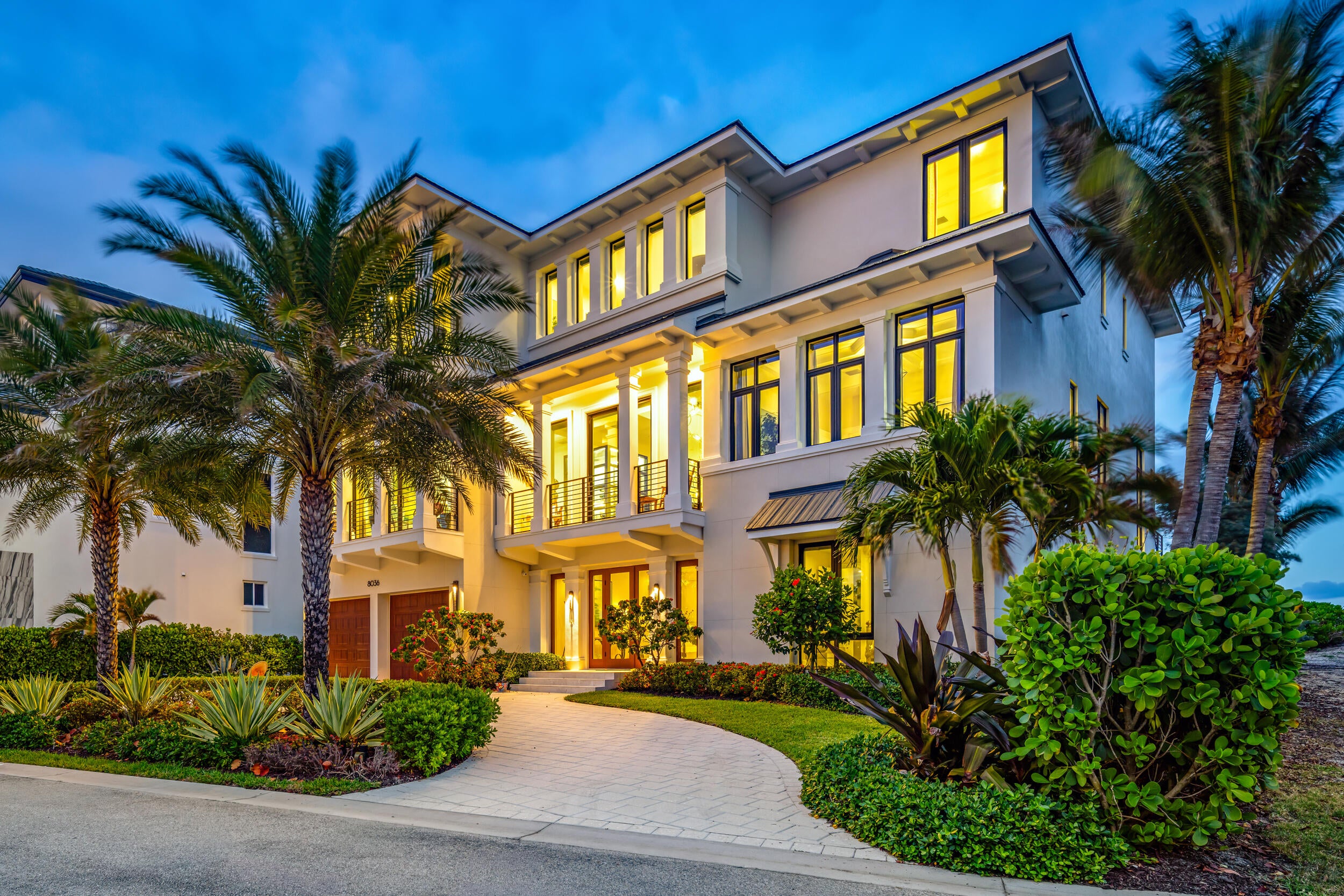8036 S Ocean Drive