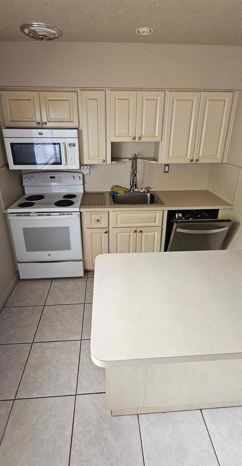 309 SE 23rd Ave
