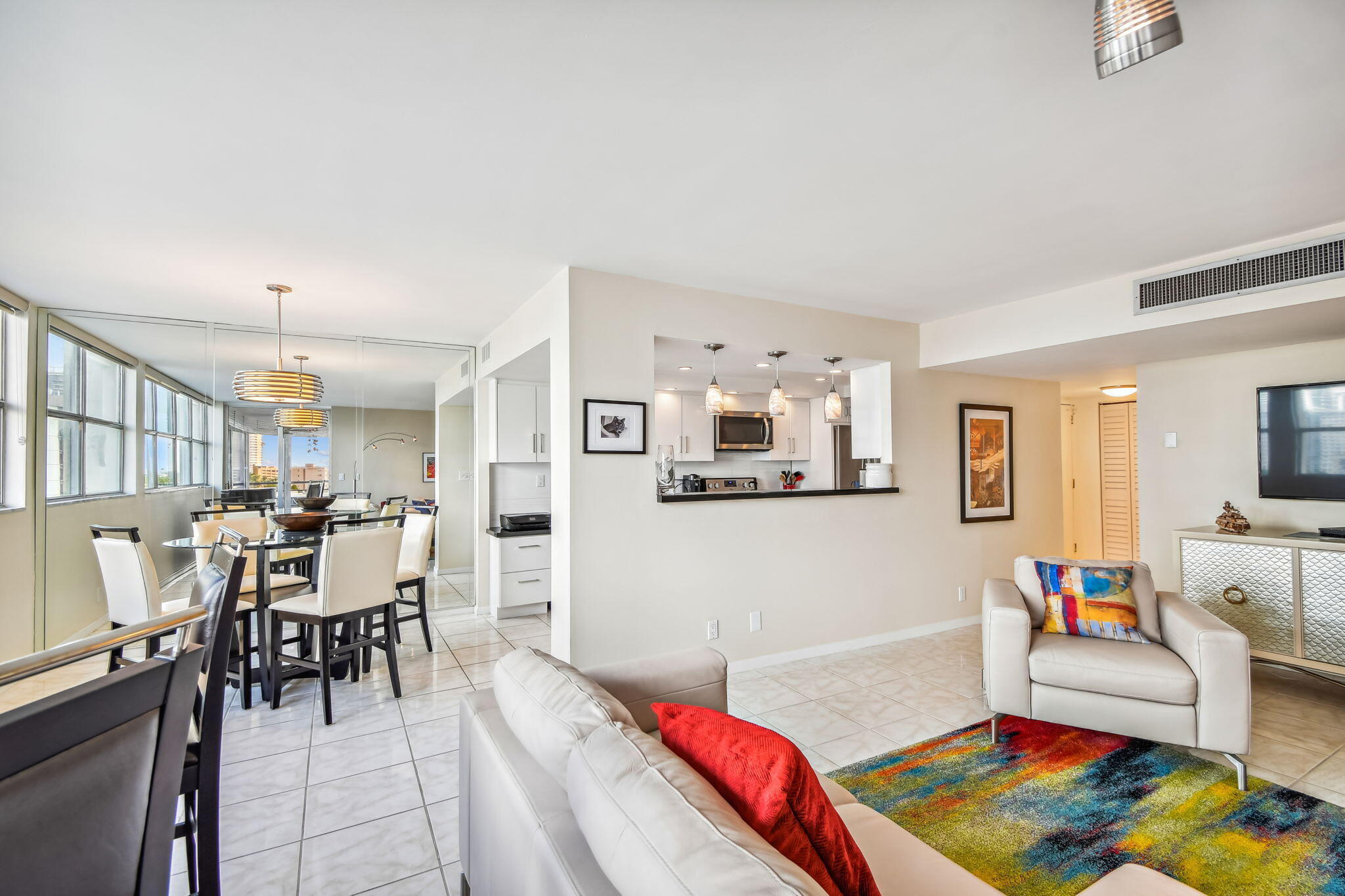 LAKE POINT TOWER CONDOMINIUM - Residential