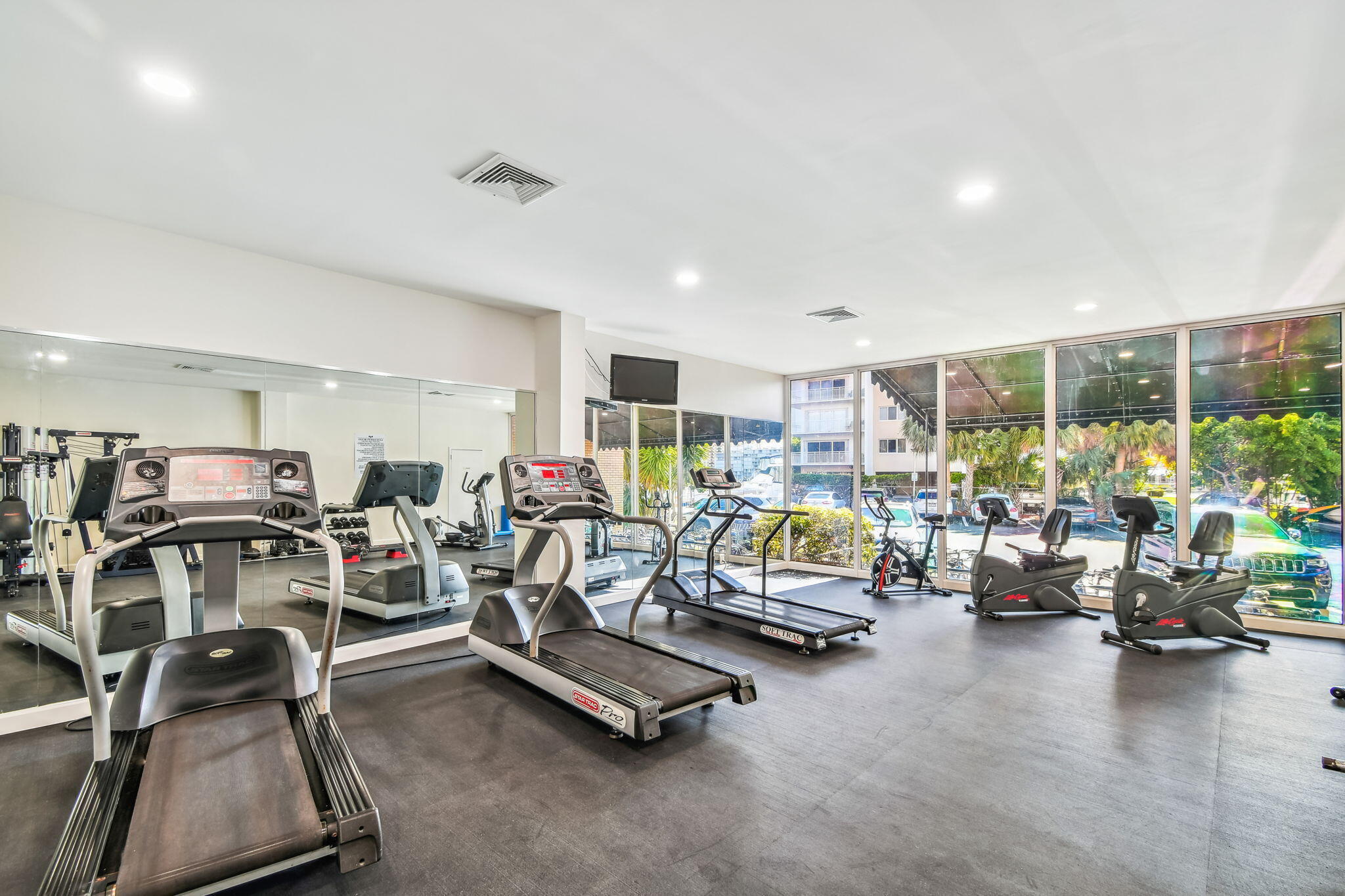 LAKE POINT TOWER CONDOMINIUM - Residential