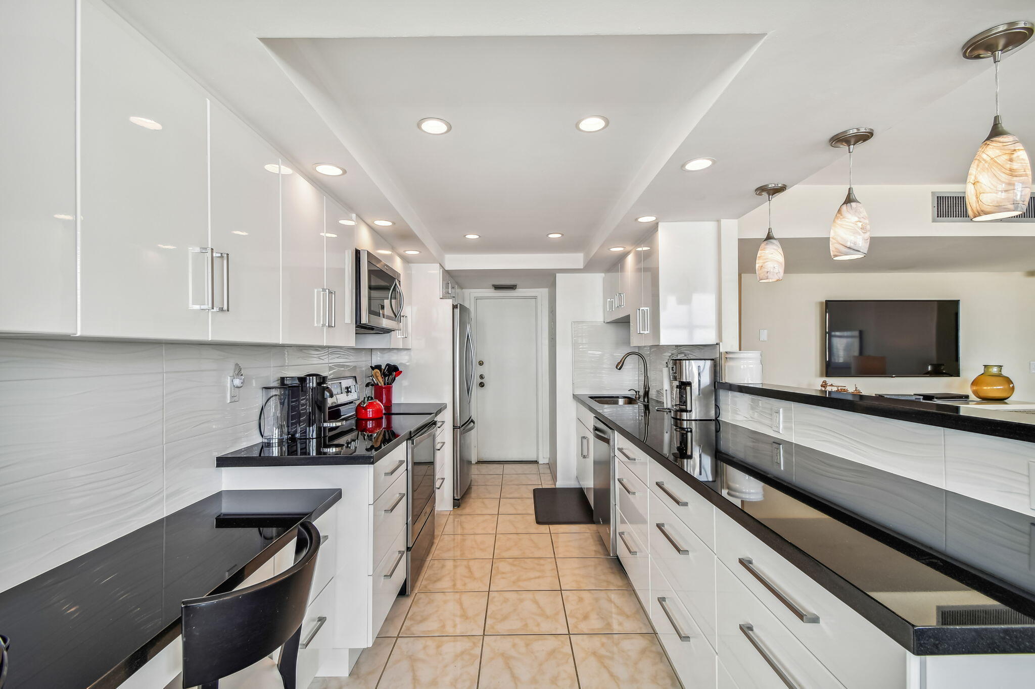 LAKE POINT TOWER CONDOMINIUM - Residential