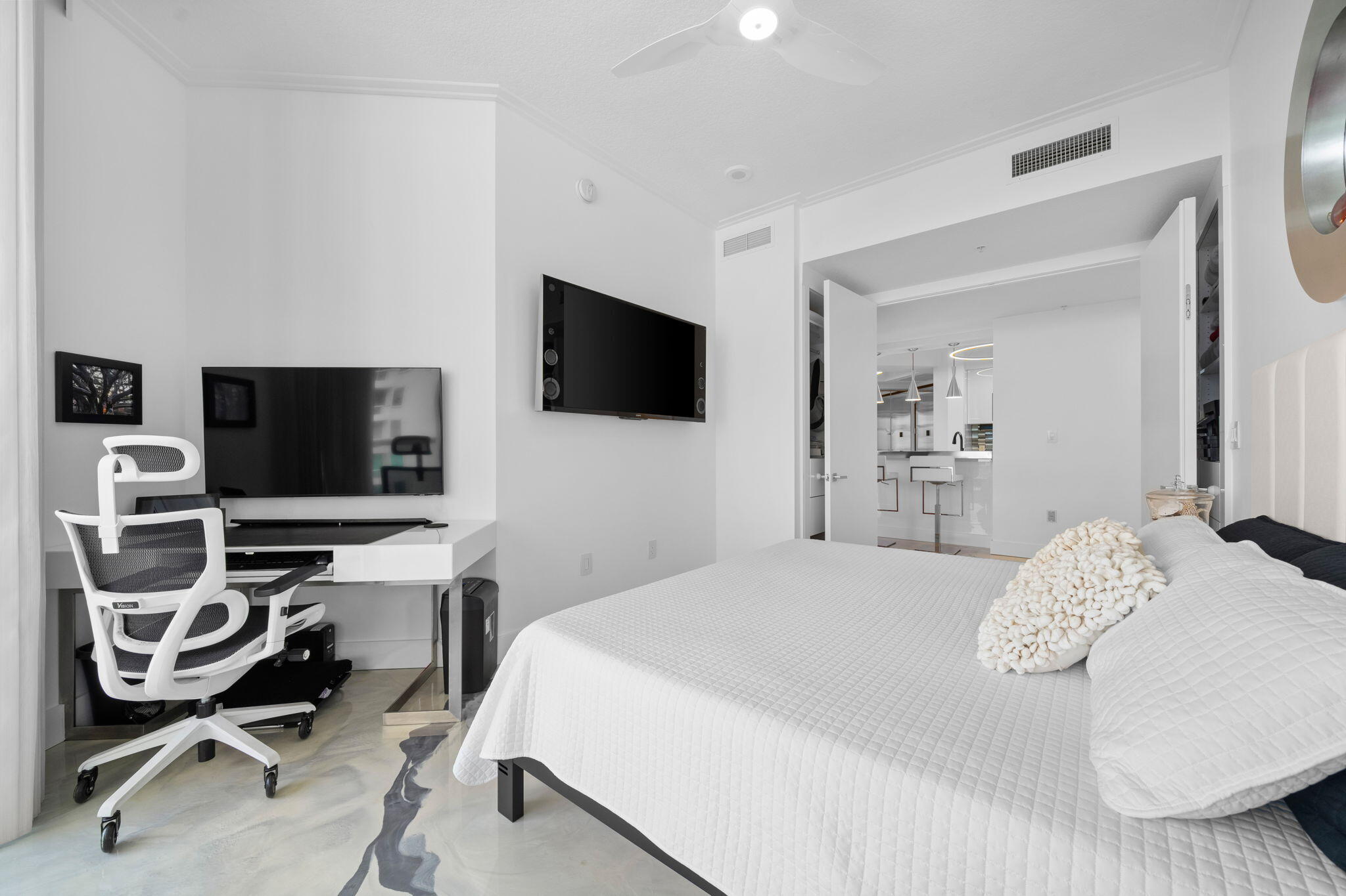 WATERGARDEN CONDO - Residential Lease