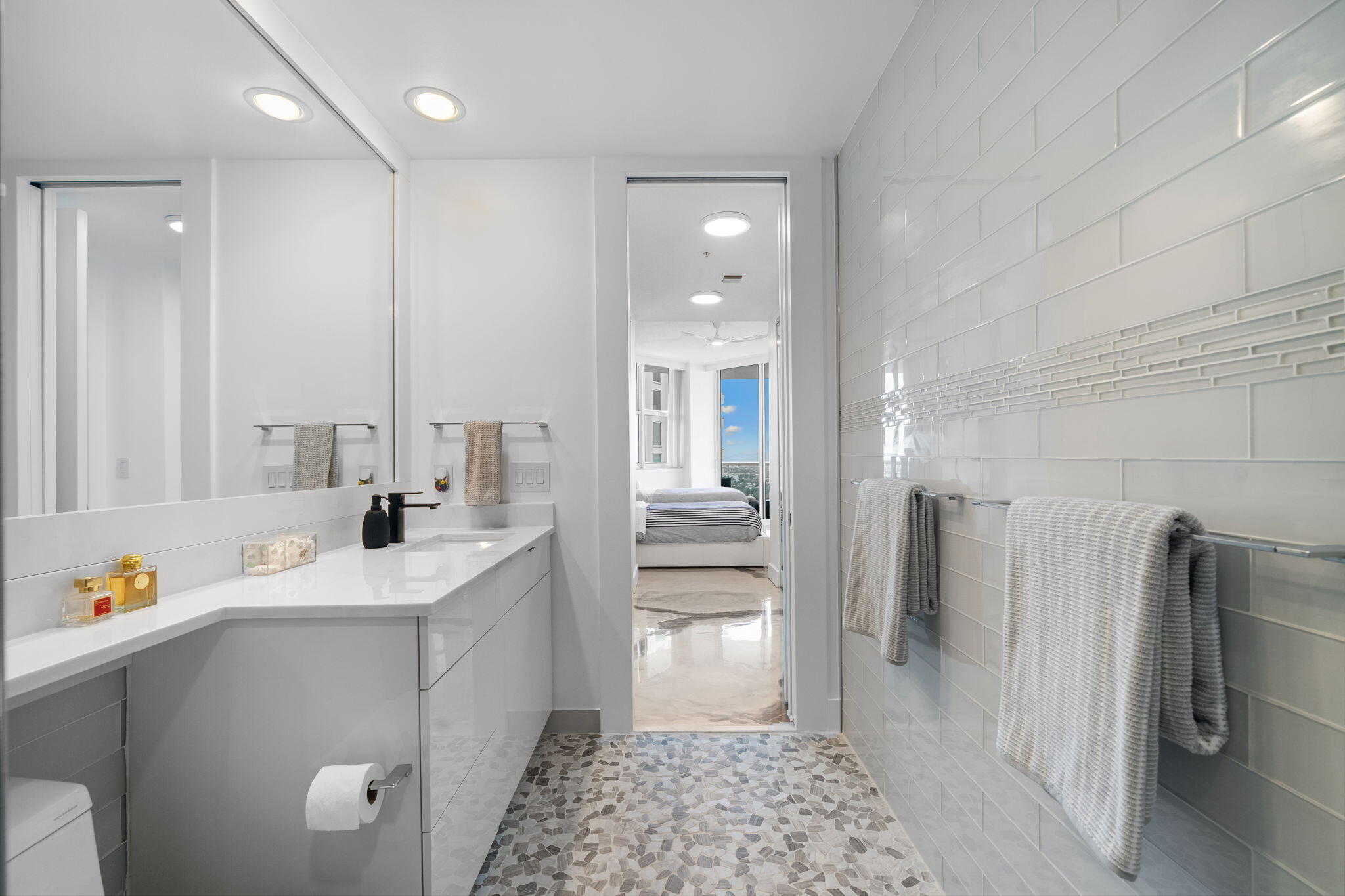 WATERGARDEN CONDO - Residential Lease