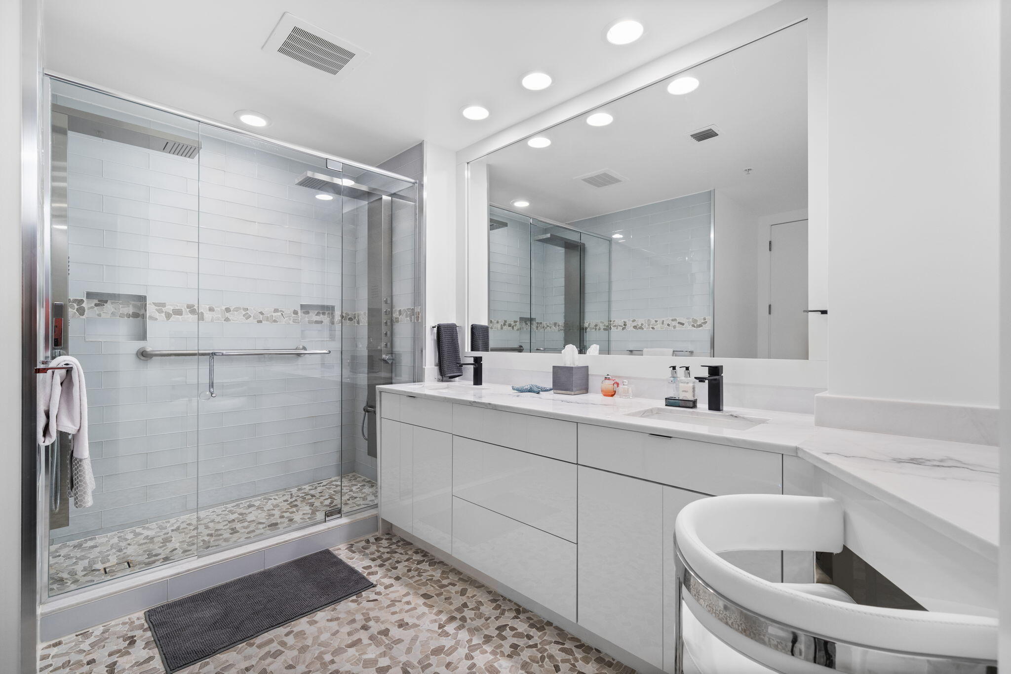 WATERGARDEN CONDO - Residential Lease