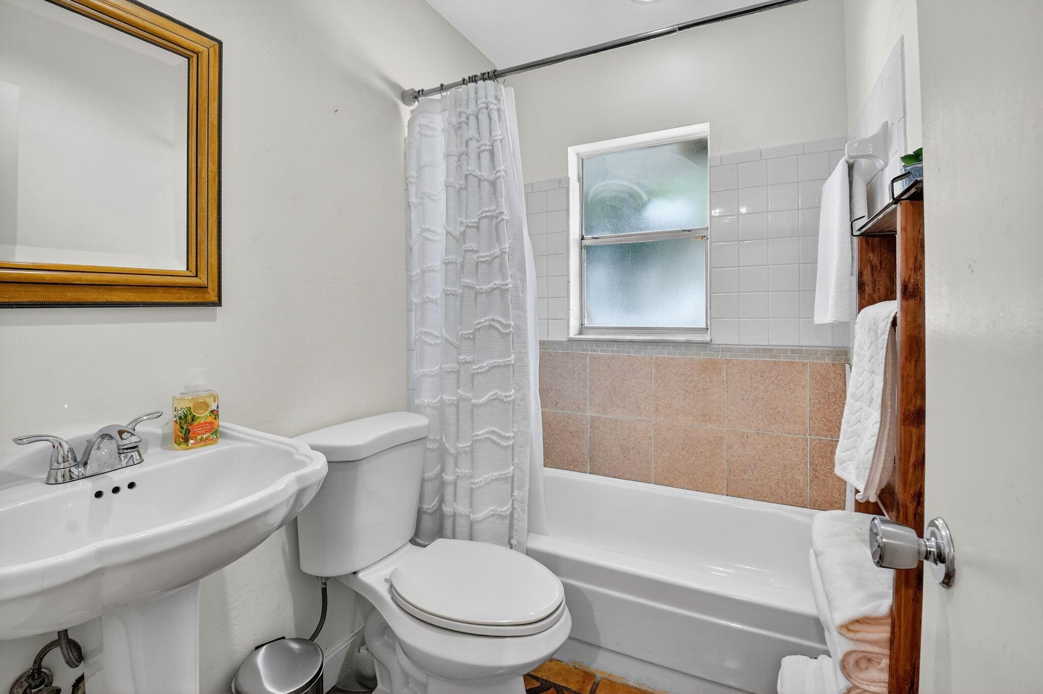 CONCEPT HOMES OF LANTANA - Residential