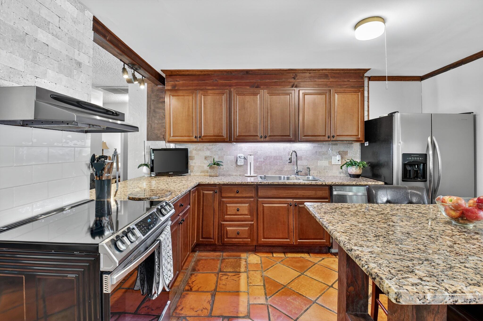 CONCEPT HOMES OF LANTANA - Residential