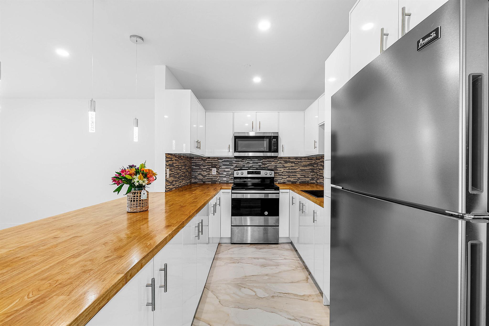 SALISBURY CONDOS - Residential Lease