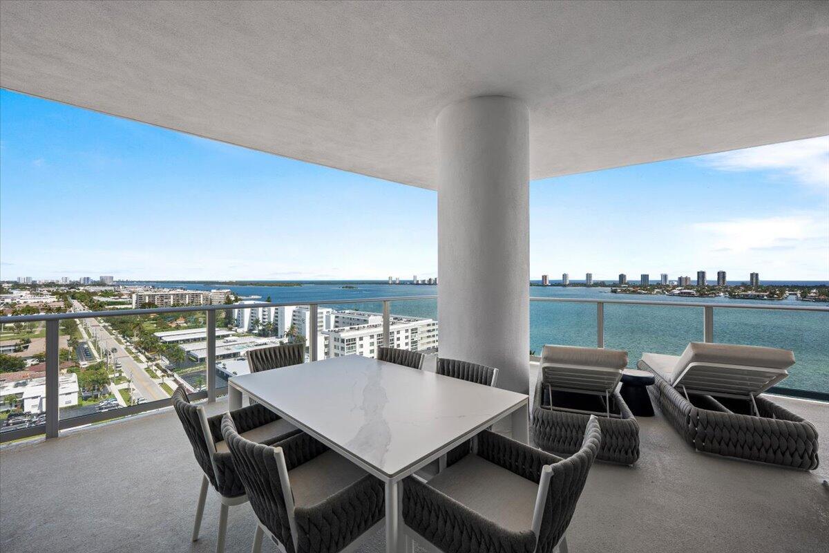 NAUTILUS 220 CONDOMINIUM - Residential Lease