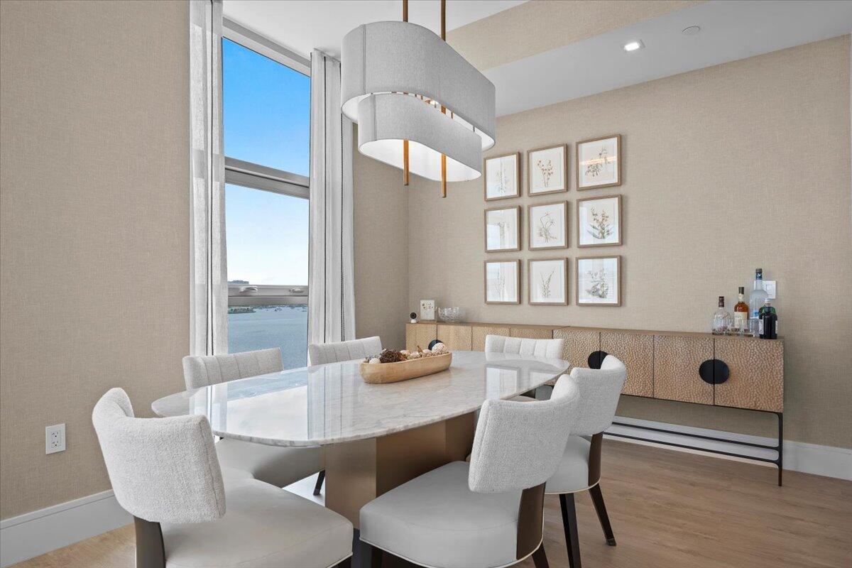 NAUTILUS 220 CONDOMINIUM - Residential Lease