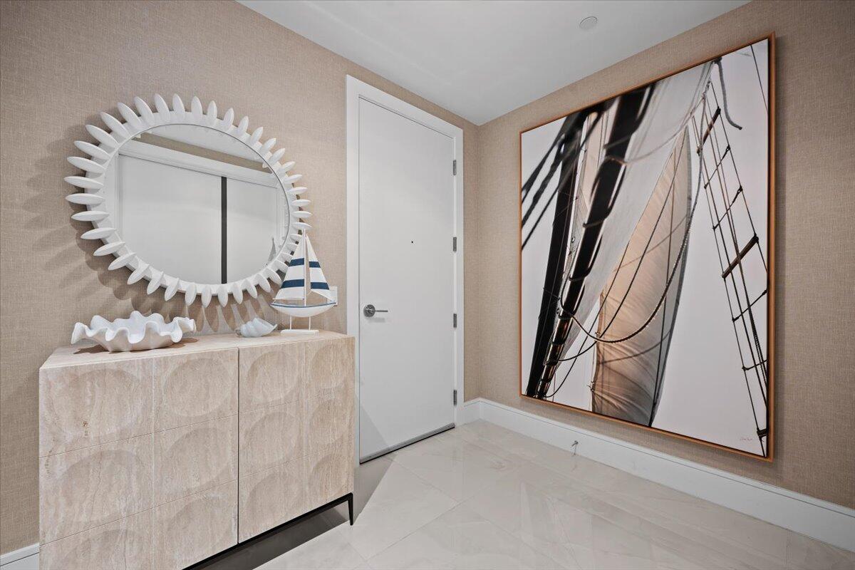 NAUTILUS 220 CONDOMINIUM - Residential Lease