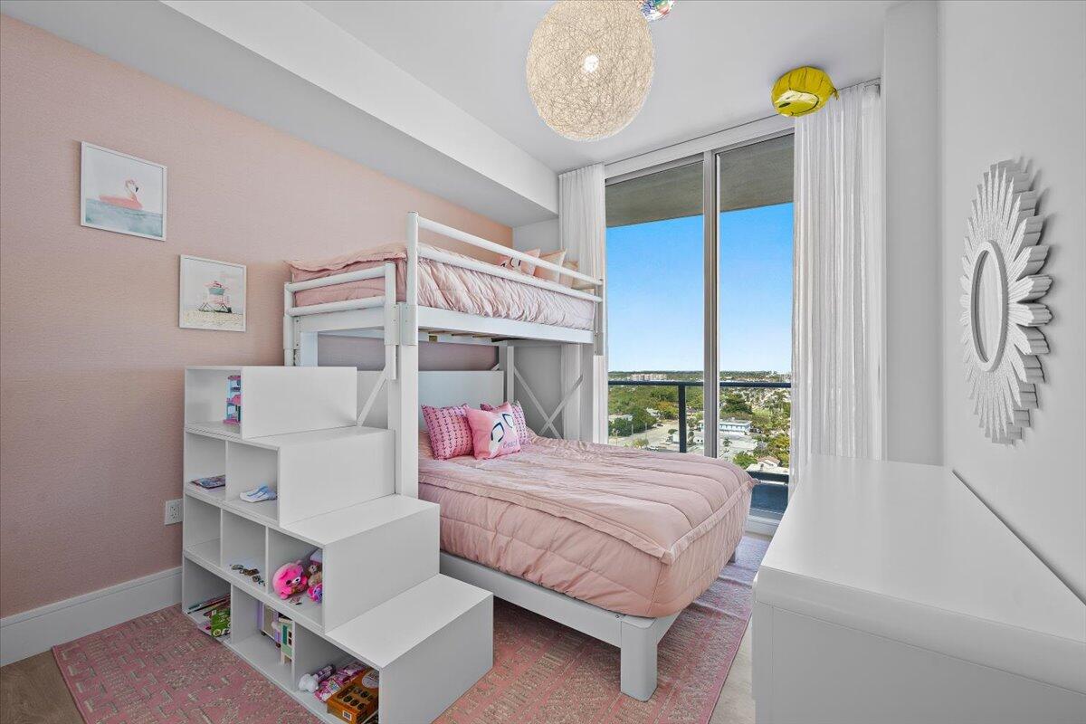 NAUTILUS 220 CONDOMINIUM - Residential Lease