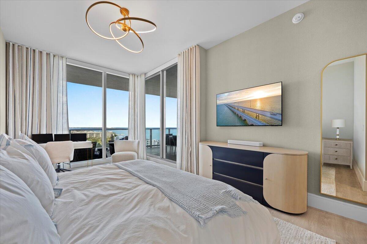 NAUTILUS 220 CONDOMINIUM - Residential Lease