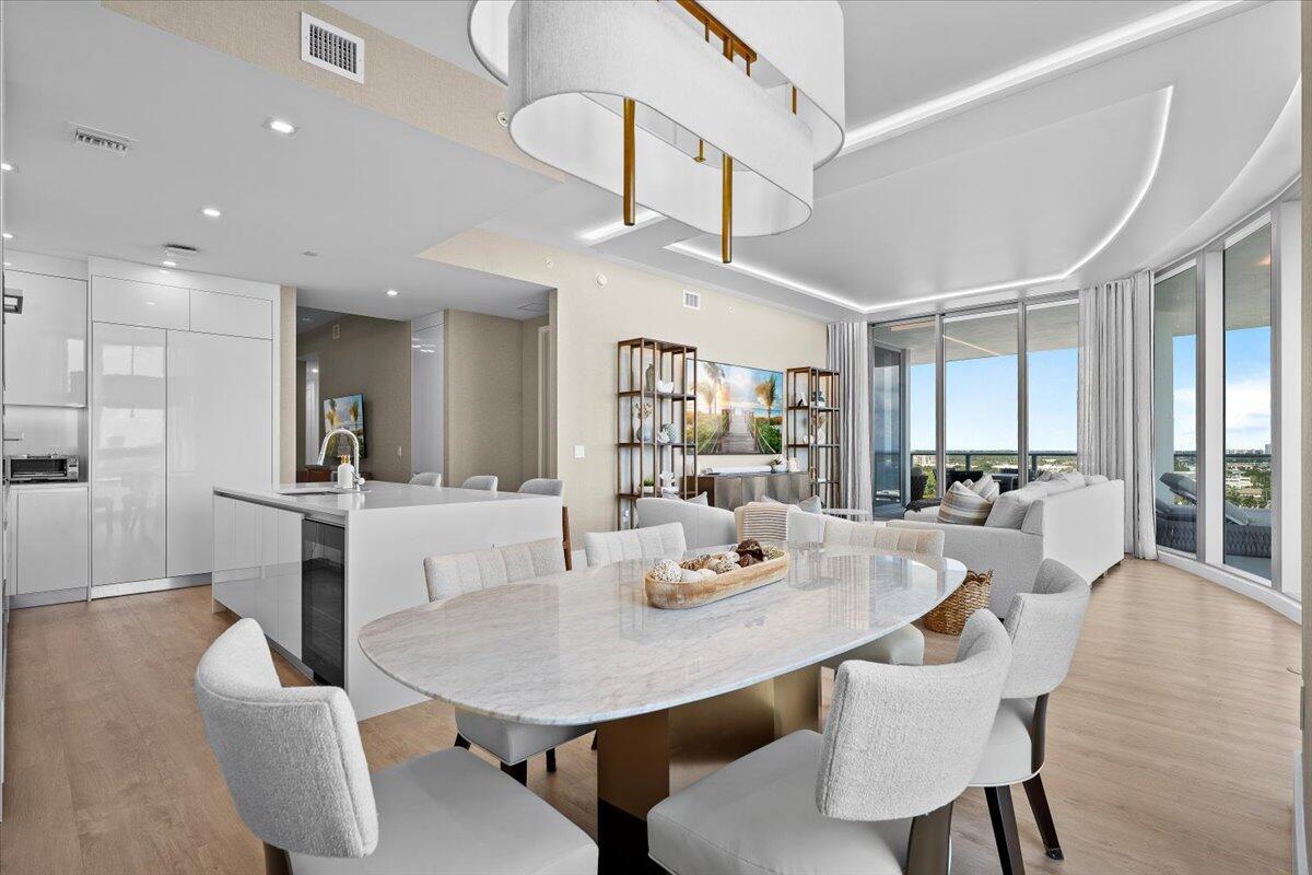 220 Lake Shore Drive 1401