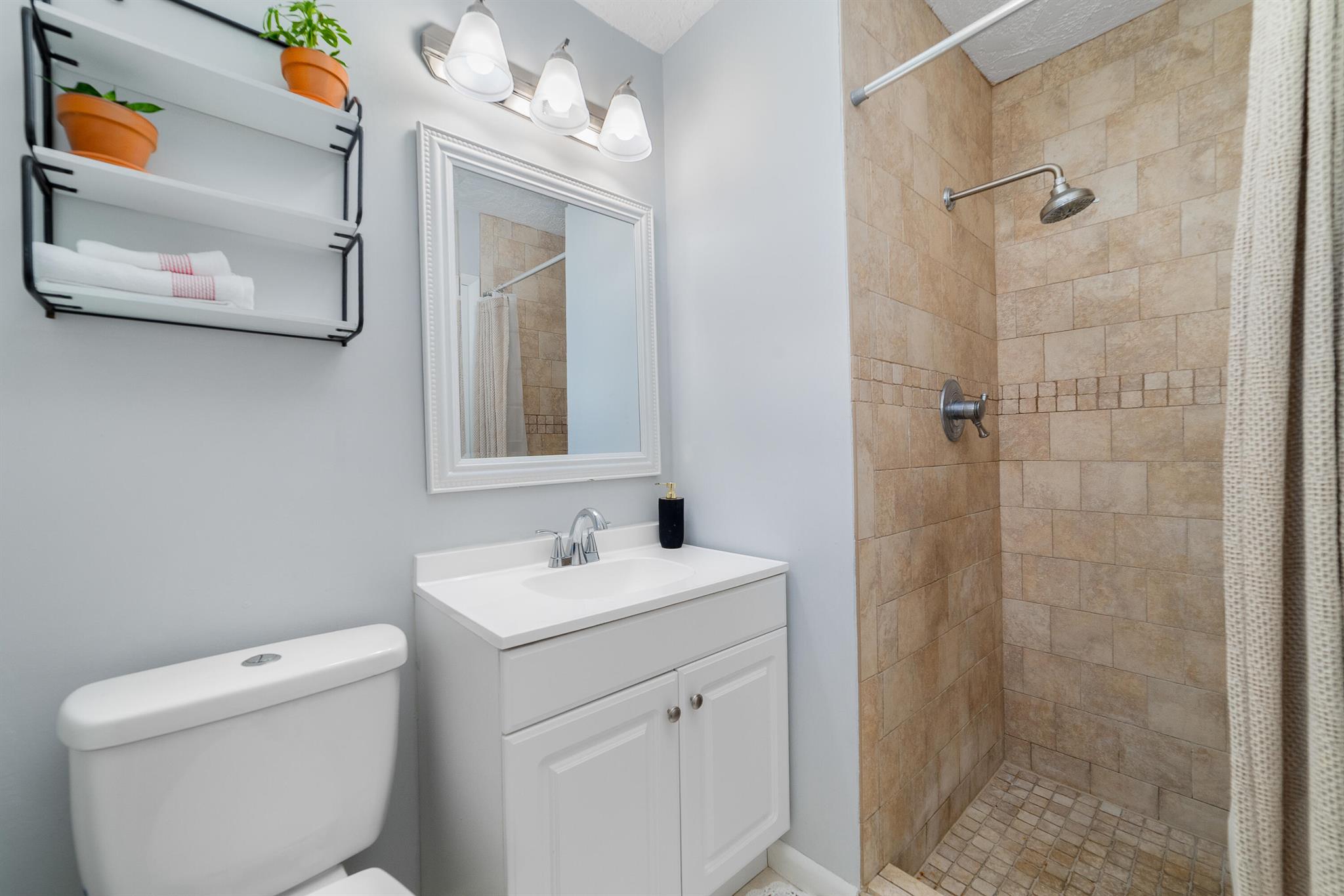 PALM BEACH SQUARE UNIT 1 - Residential