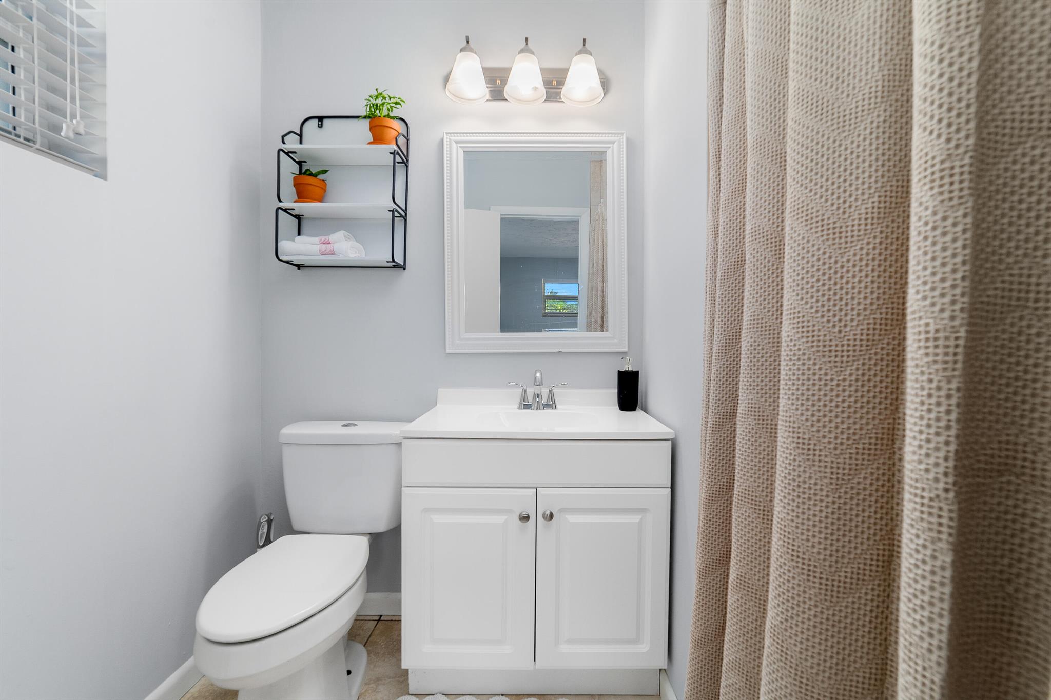 PALM BEACH SQUARE UNIT 1 - Residential