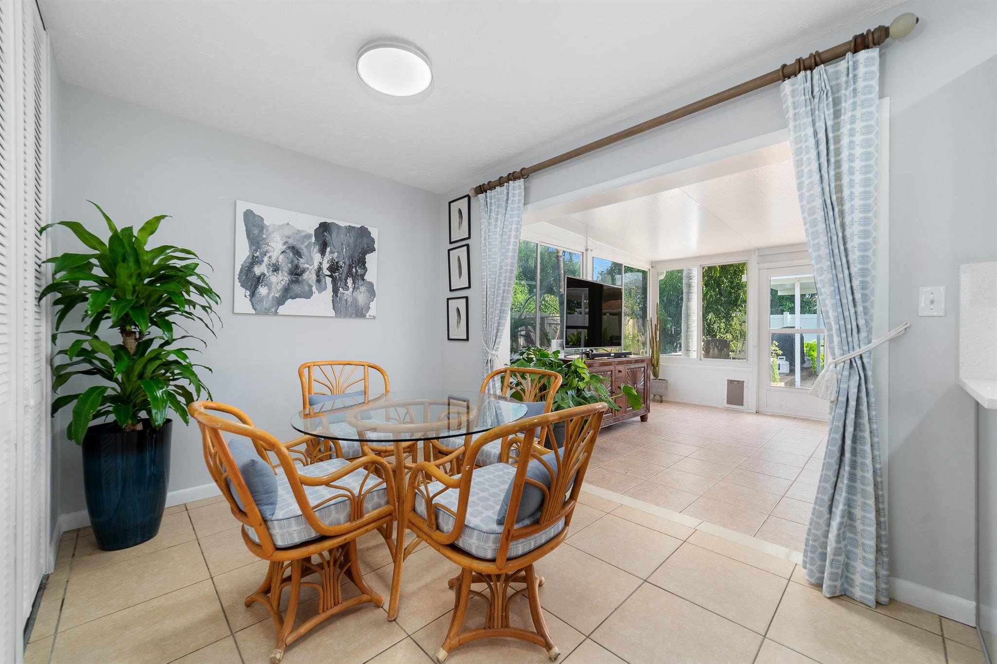 PALM BEACH SQUARE UNIT 1 - Residential