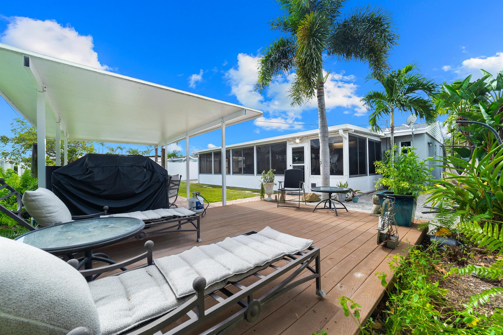 PALM BEACH SQUARE UNIT 1 - Residential