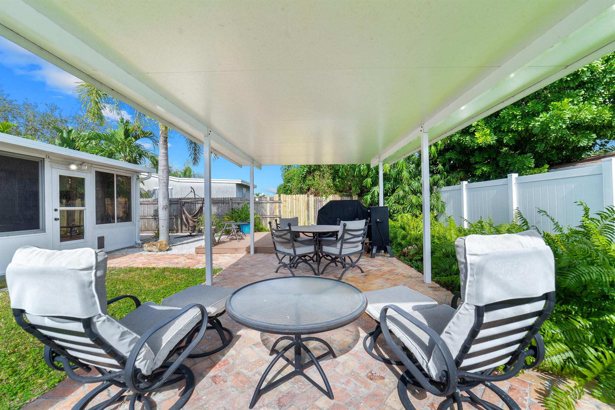 PALM BEACH SQUARE UNIT 1 - Residential