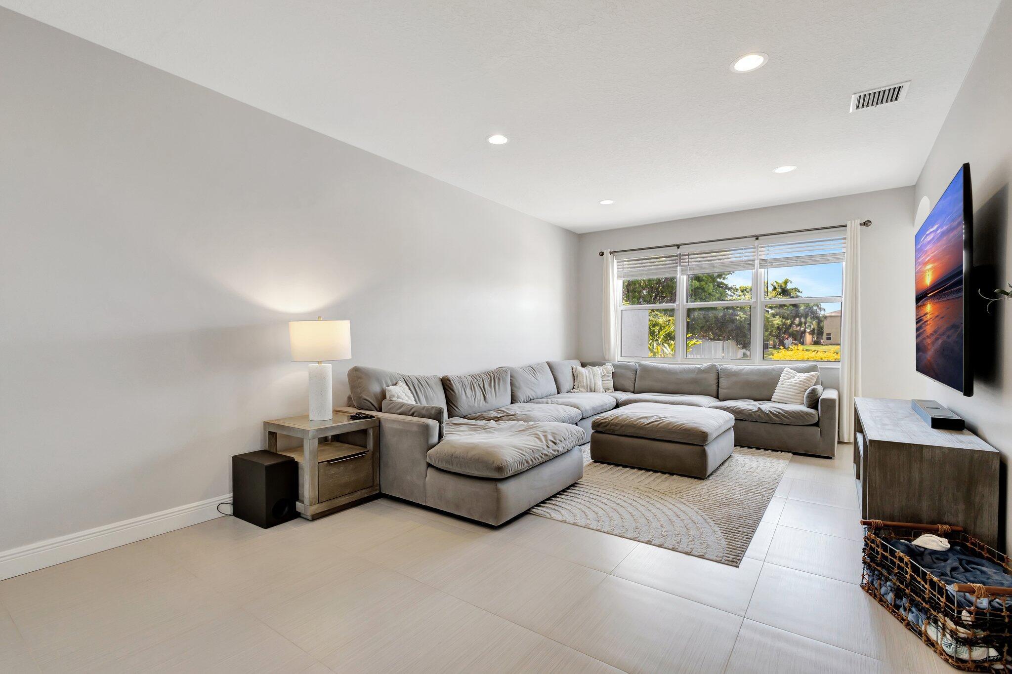8092 Viale Matera