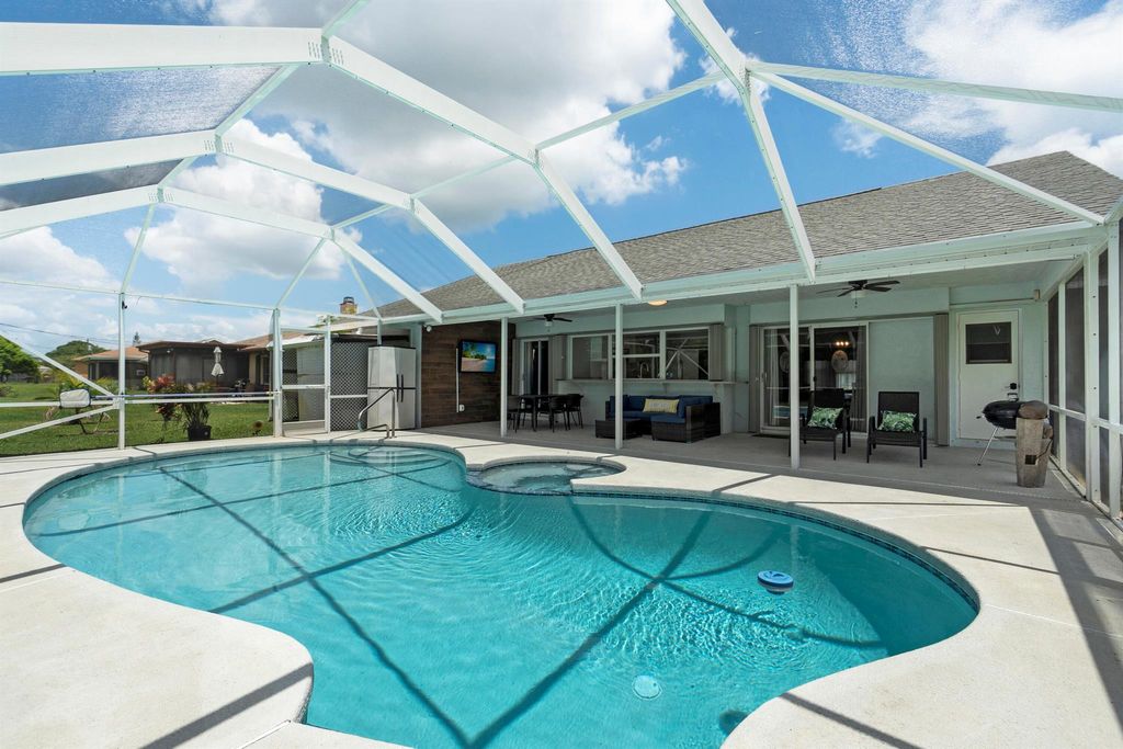 Photo of 2336 SE Avalon Road, Port Saint Lucie, FL 34952 (MLS # R11025409)