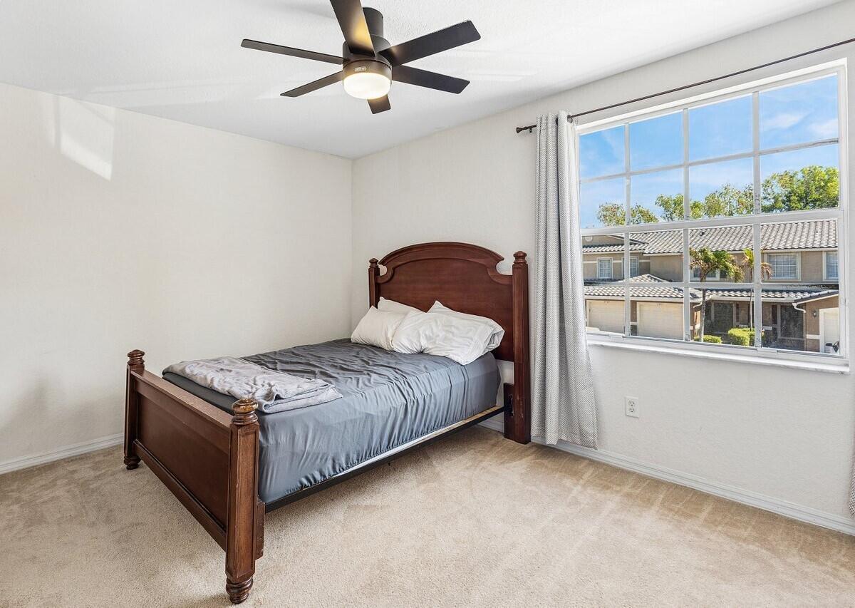 LEXINGTON LAKES - Residential