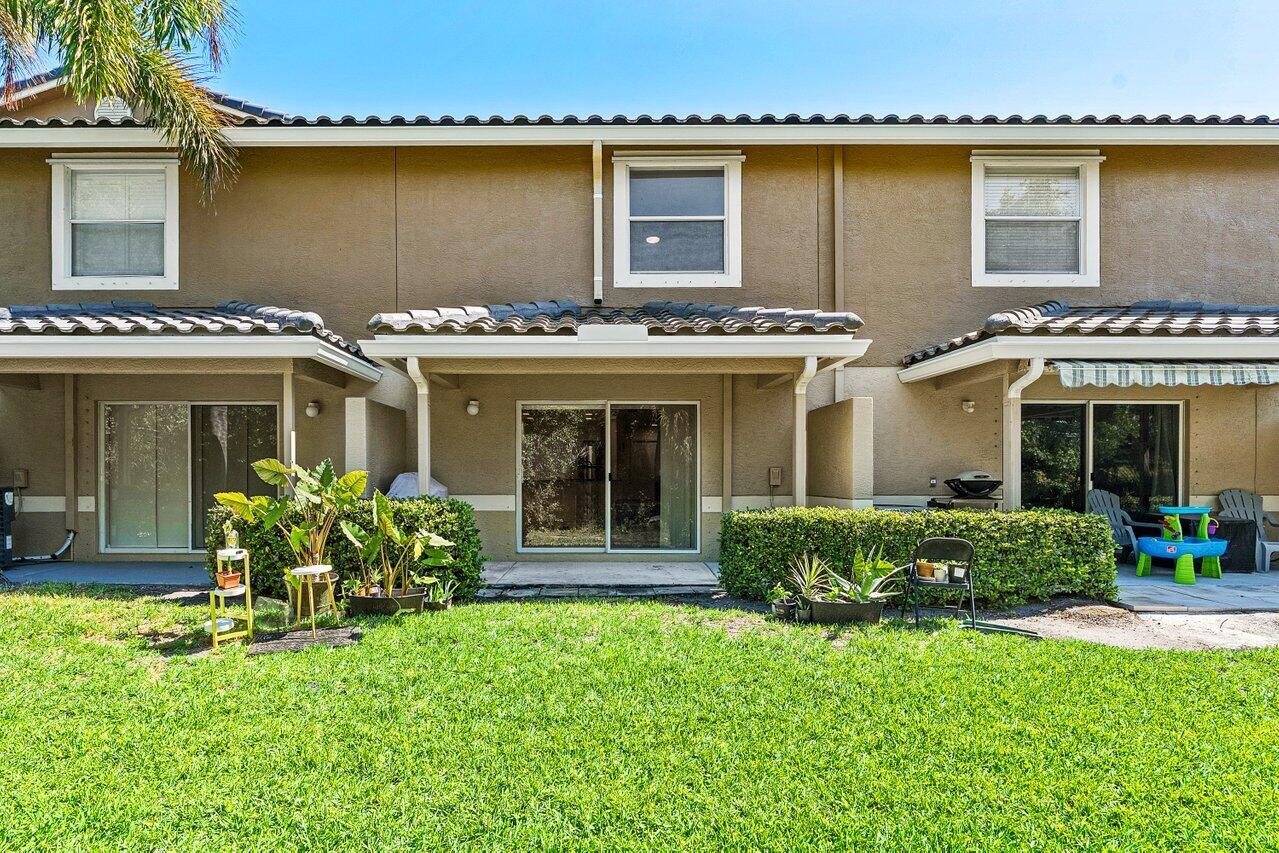 LEXINGTON LAKES - Residential