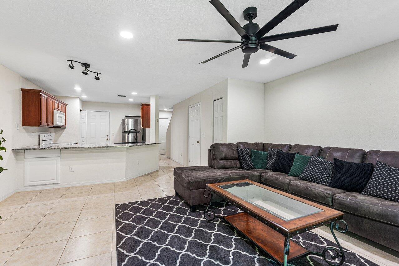 2764 SE Birmingham Drive