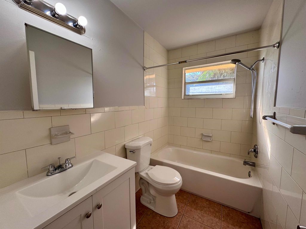 Photo of 1417 N Federal Highway #3, Lake Worth Beach, FL 33460 (MLS # R11040886)