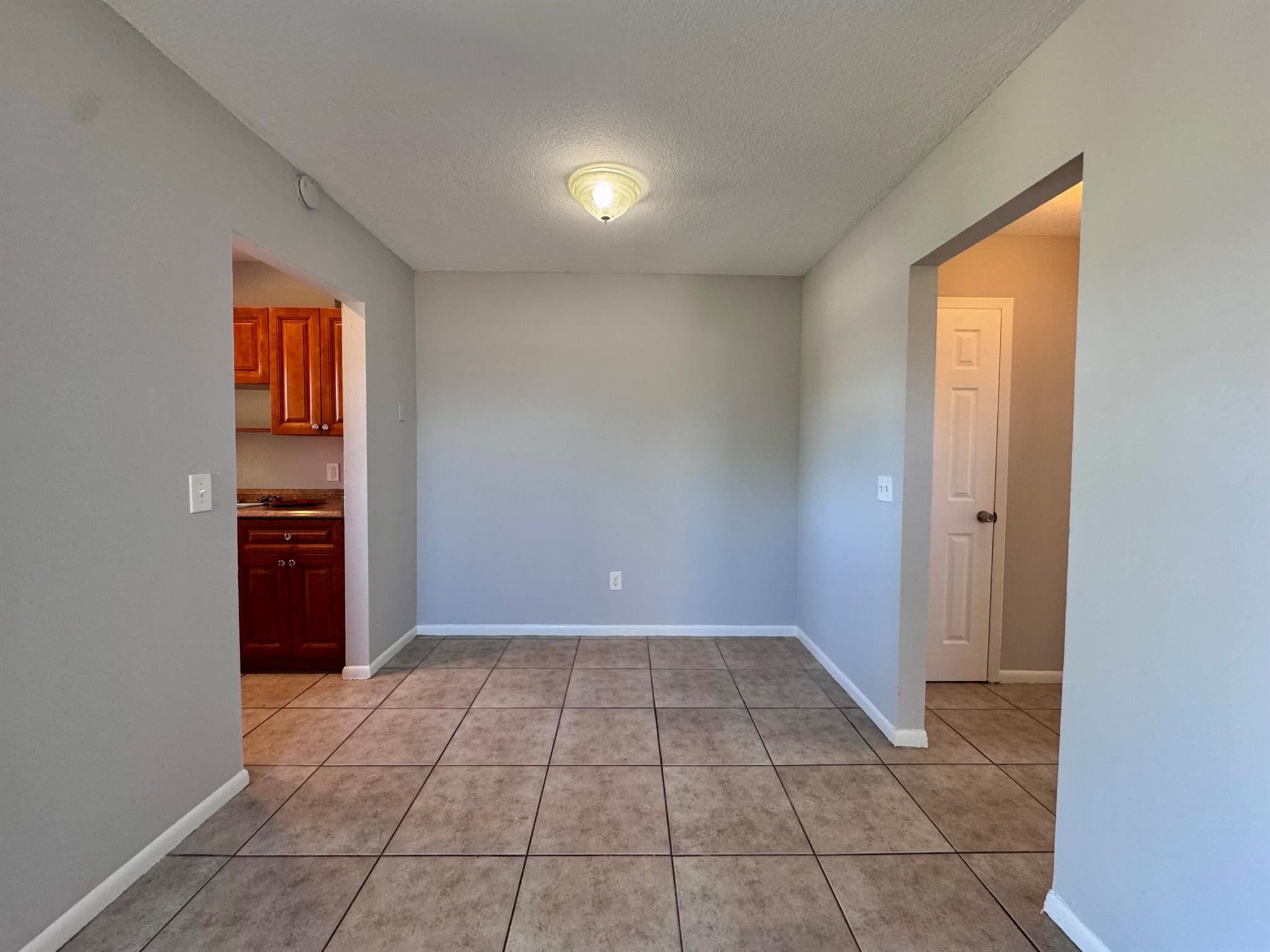 NORTH LAKE WORTH - Residential Lease