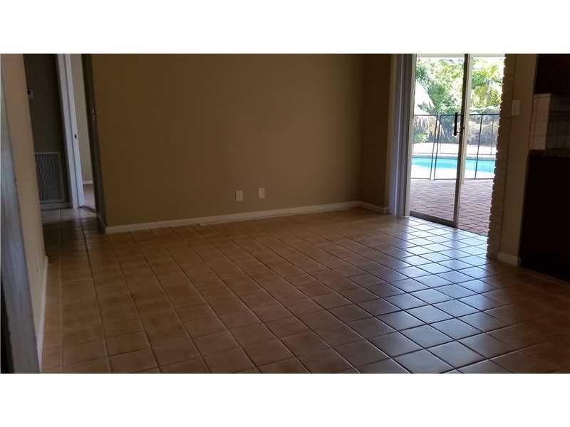 BOCA RATON SQUARE UNIT 1 - Residential Lease