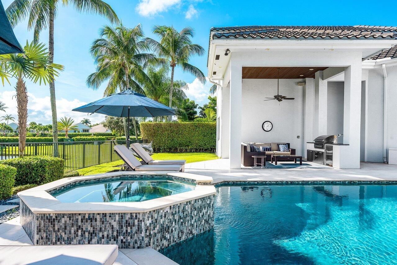 WINDSOR BAY - Residential