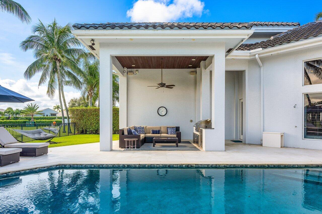 WINDSOR BAY - Residential